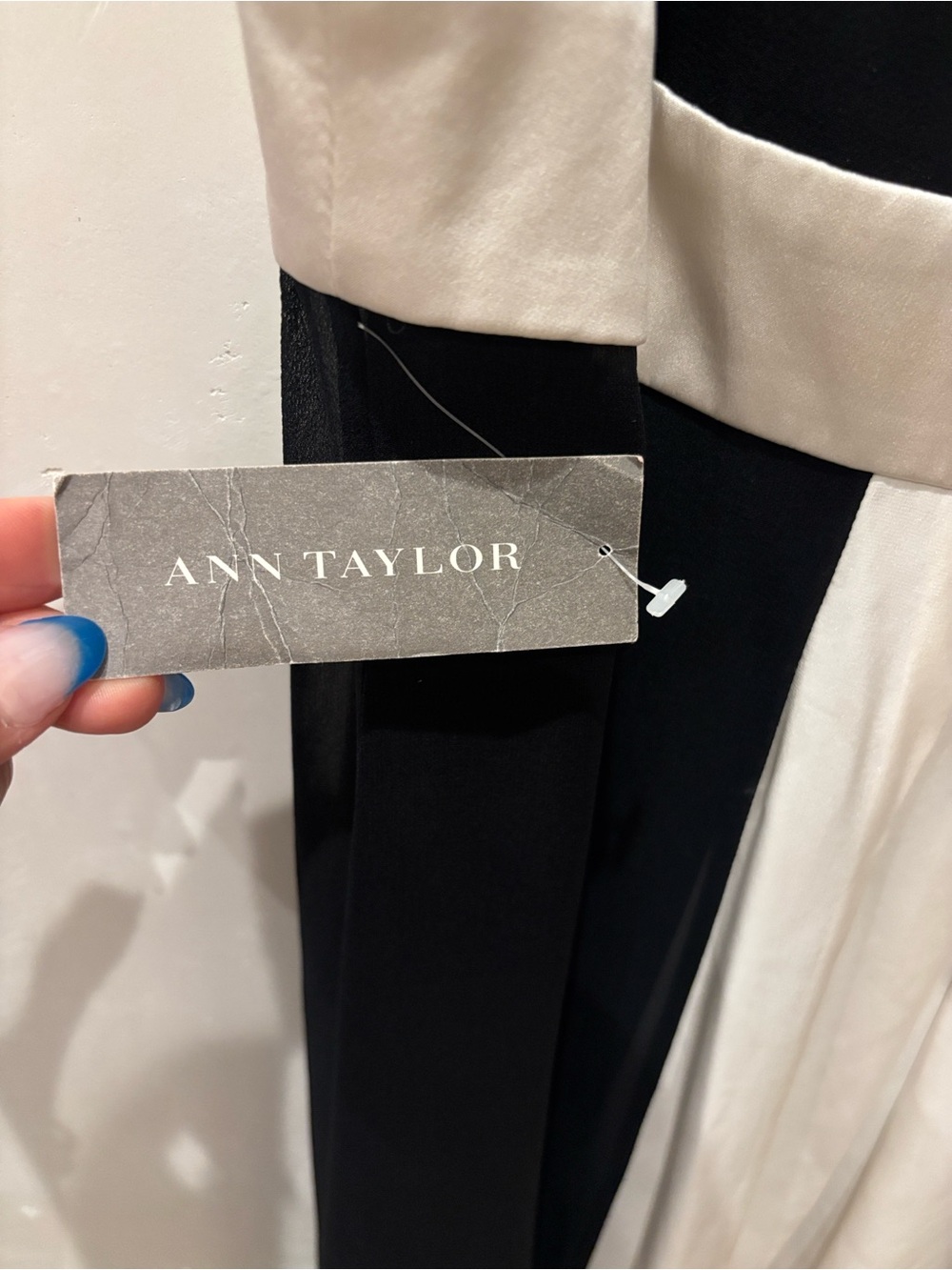 Ann Taylor NWT Size 14 100% Silk Black White Color Block Wrap Front V Neck Dress - Picture 4 of 10